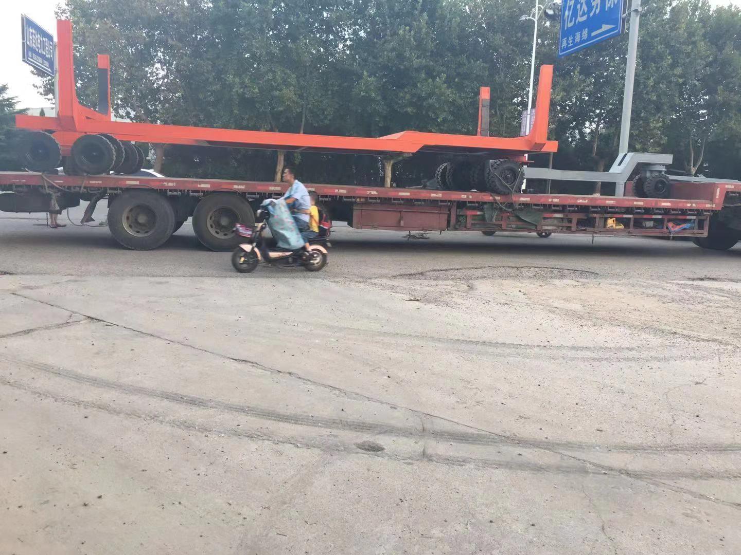 物流轉運車